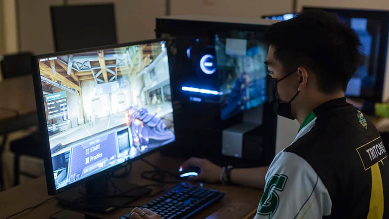Triton Esports student athlete Phillip “QUE” Quenga competes in a Valorant tournament. The Triton Esports program will be hosting a three-weekend esports tournament on Nov. 13, Nov. 20, and Nov. 27 that is open to the public.
